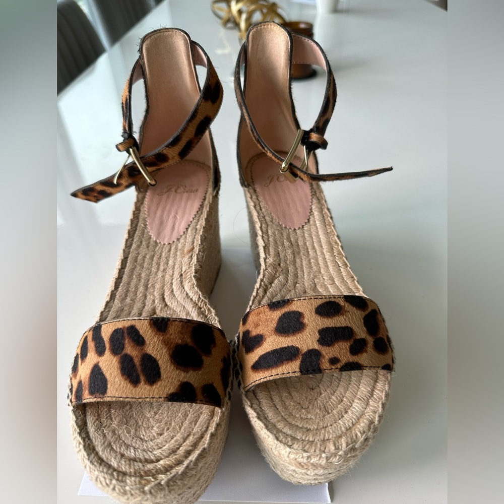 Adorable j crew wedges size 7
